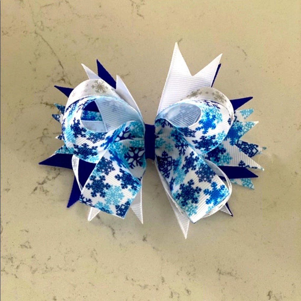 Handmade Stacked Winter Bow ❄️